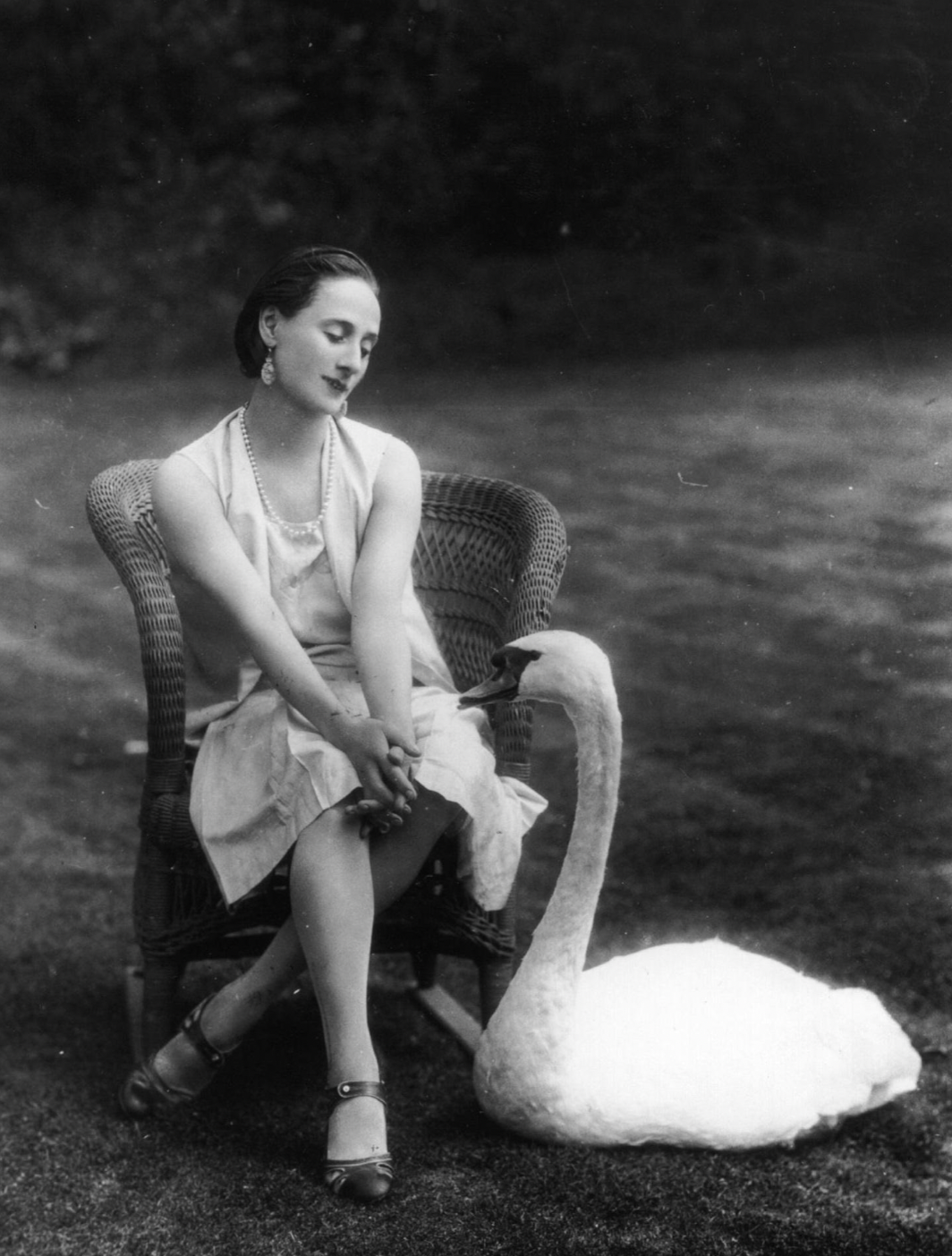 anna pavlova and her swan