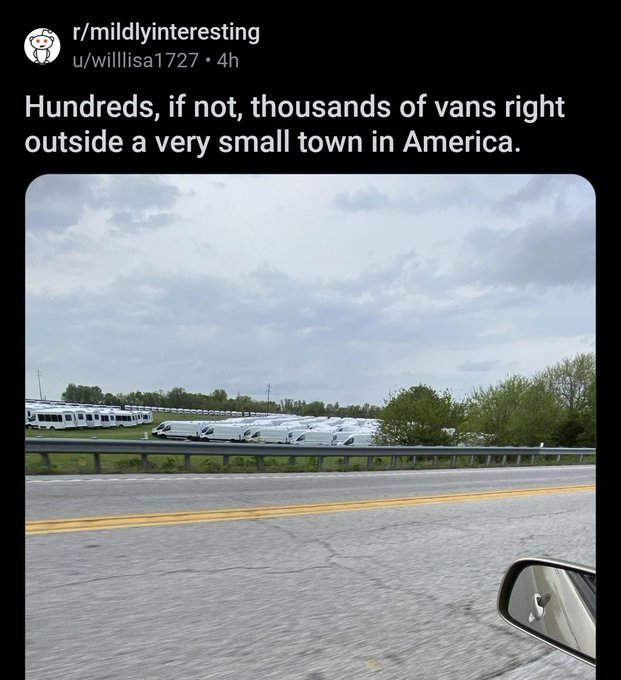 freeway - rmildlyinteresting uwilllisa1727.4h Hundreds, if not, thousands of vans right outside a very small town in America.