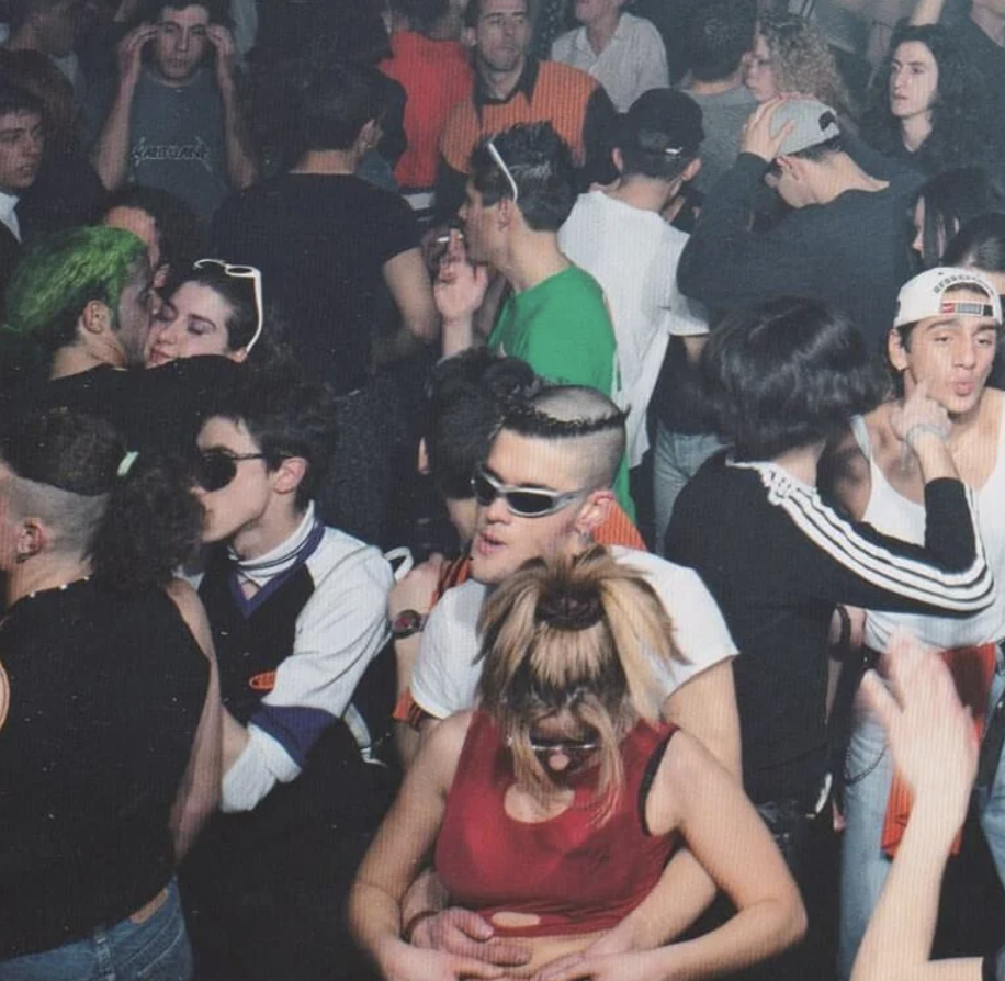 Gasometer Rave 1995 28 Photos of '90s Ravers That Will Rock Your Kandi Off | eBaum's World