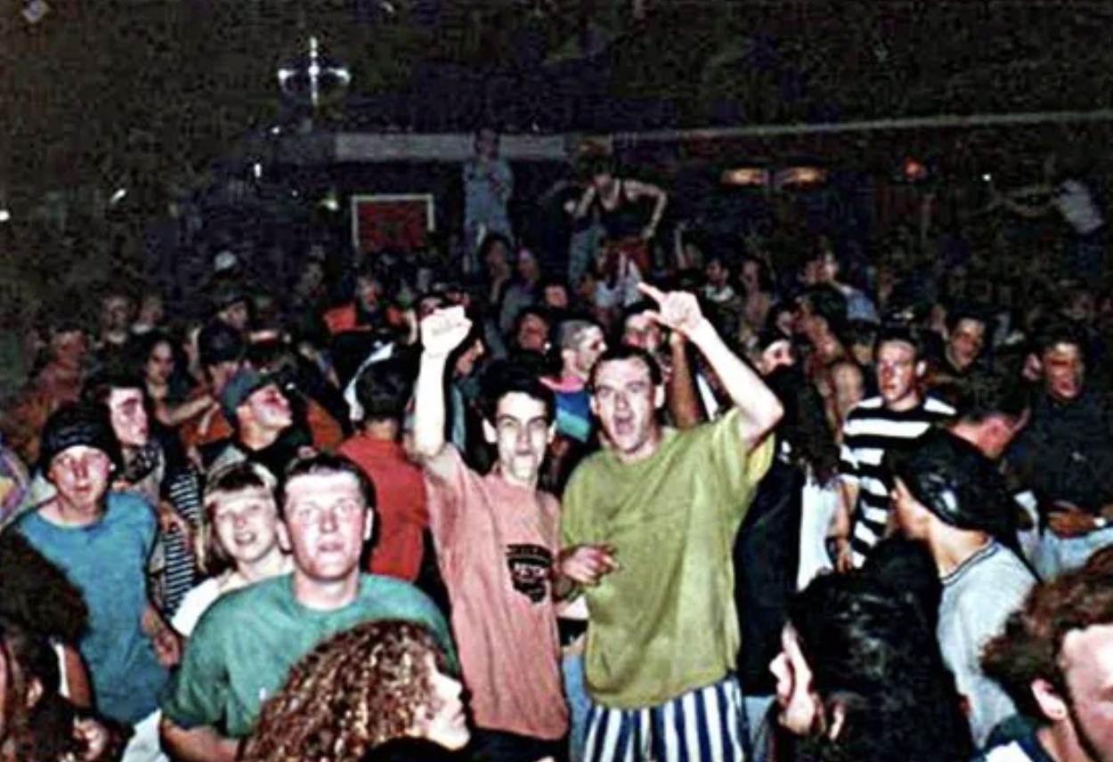 28 Photos of '90s Ravers That Will Rock Your Kandi Off | eBaum's World