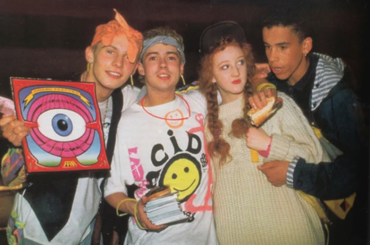 28 Photos of '90s Ravers That Will Rock Your Kandi Off
