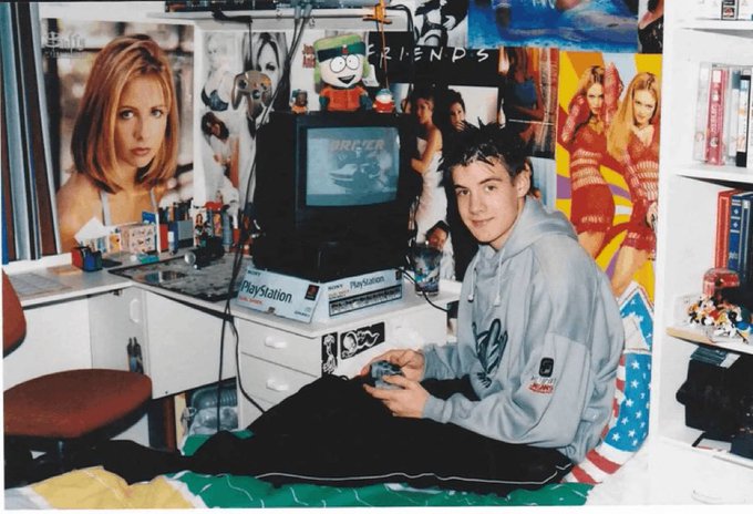 gaming in the 90s - PlayStation Friends Orger PlayStation