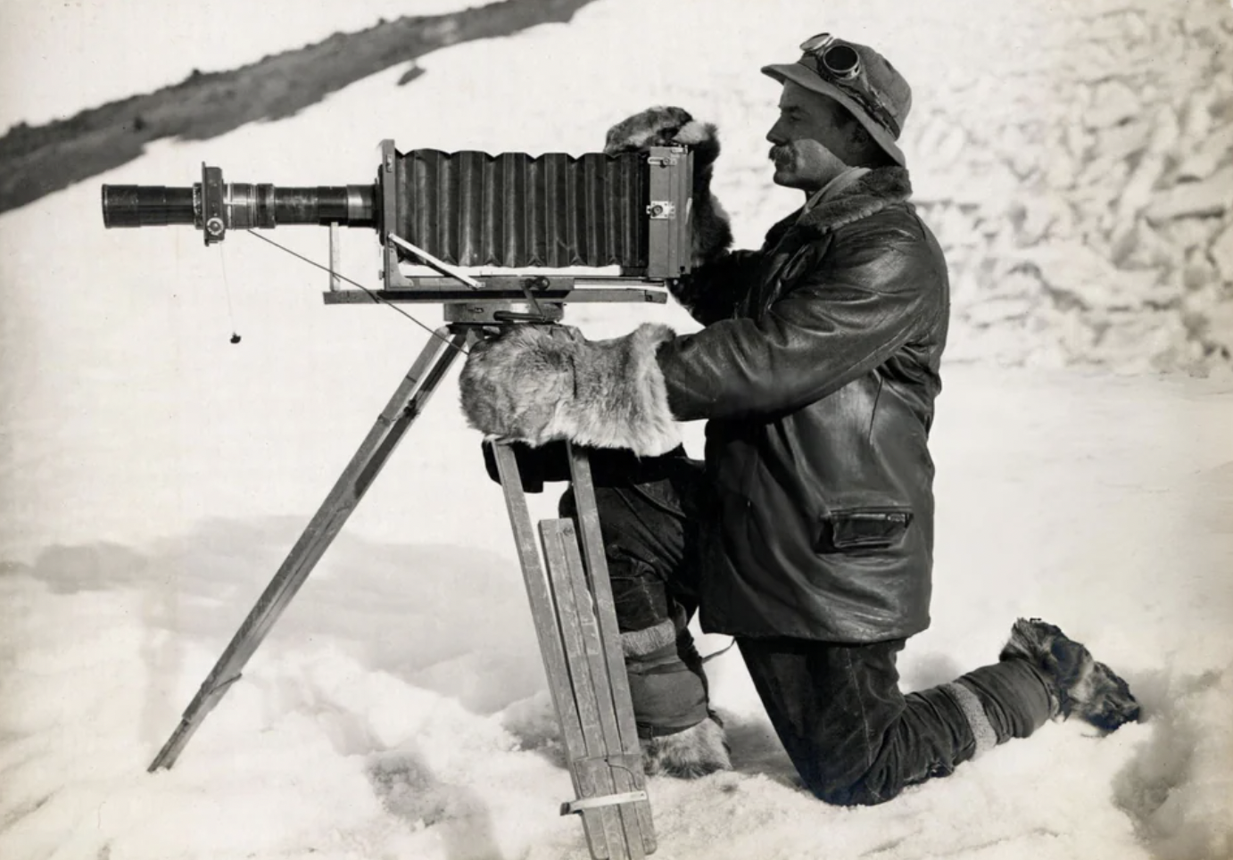 Herbert Ponting and telephoto apparatus. Ponting was the expedition photographer and cinematographer for Robert Falcon Scott's Terra Nova Expedition of 1910-1913, to the Ross Sea and South Pole. Antarctica, 1912.