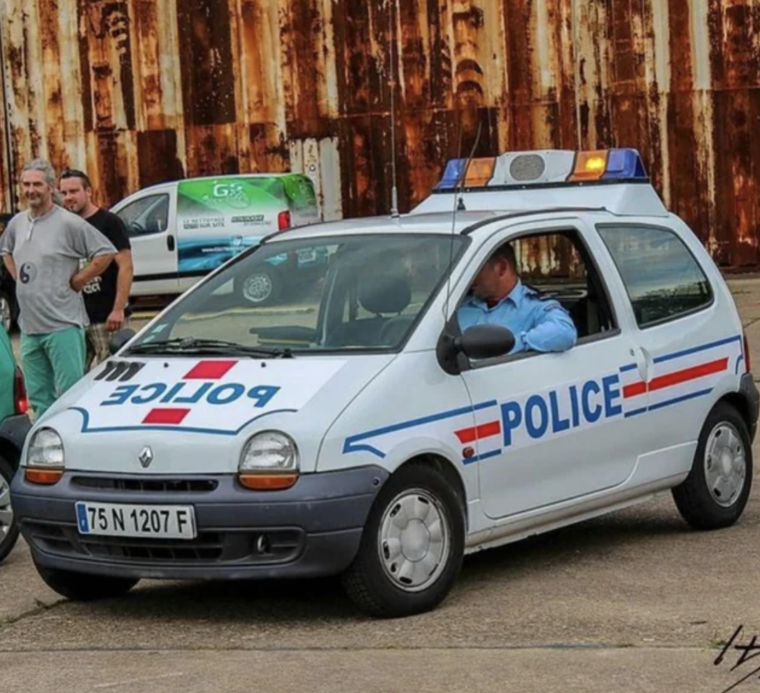 police car - 6 675 N 1207 F Police H