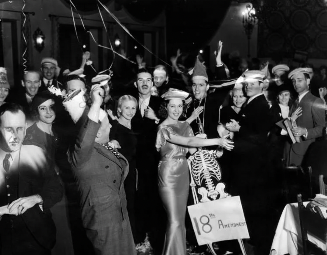 1930s party scene - 18 Anca