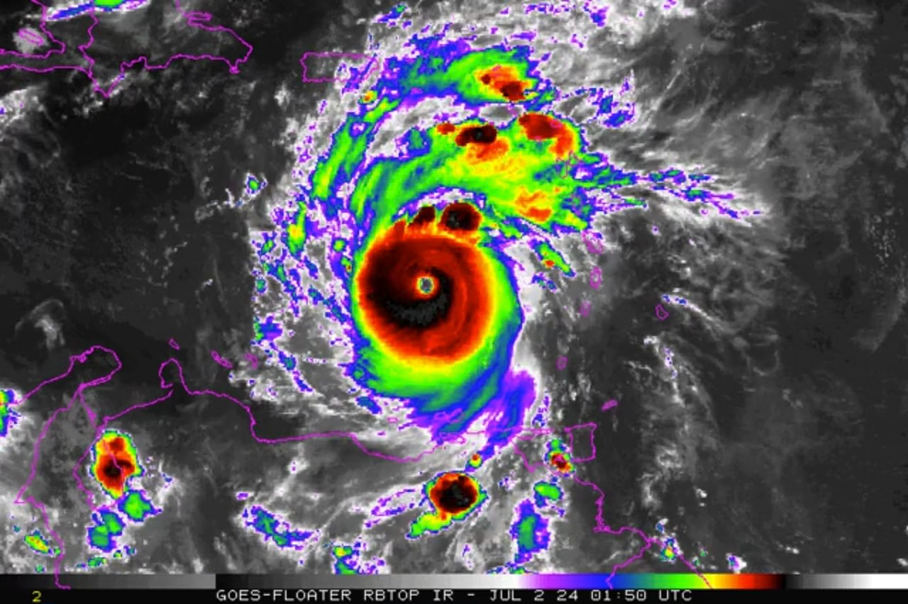tropical cyclone - GoesFloater Rbtop Ir Jul 2 24 Utc