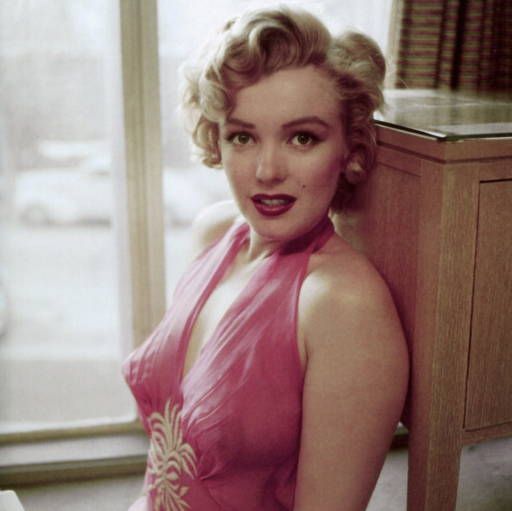 marilyn monroe in pink