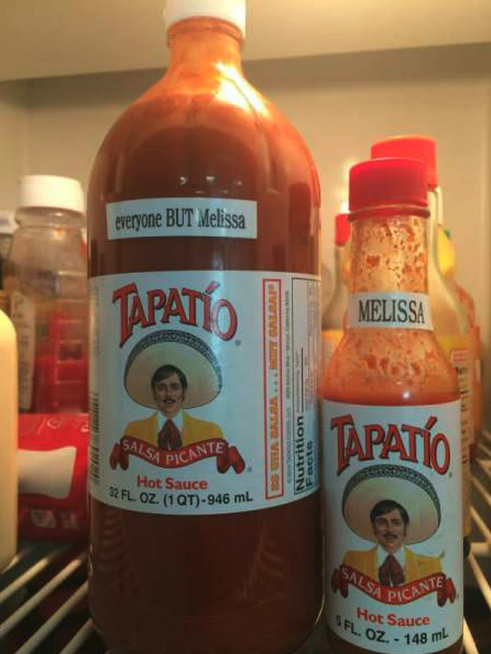 plastic bottle - everyone But Melissa Tapatto Salsa Dicante Hot Sauce Fl. Oz. 1QT946 mL Nutrition Facto Melissa Hot Sauce Fl Oz148 ml