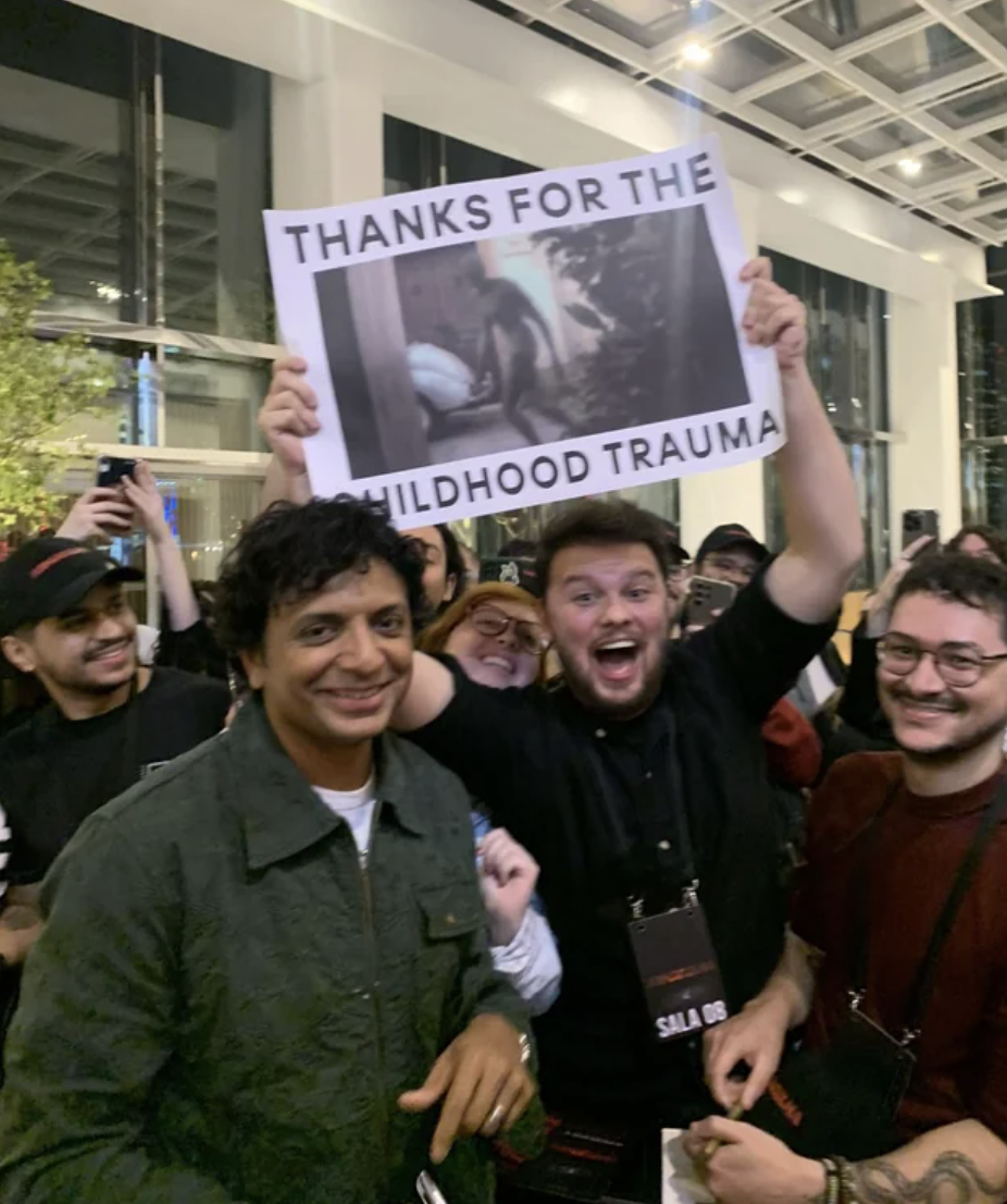 M. Night Shyamalan - Thanks For The Hildhood Trauma Sala 08