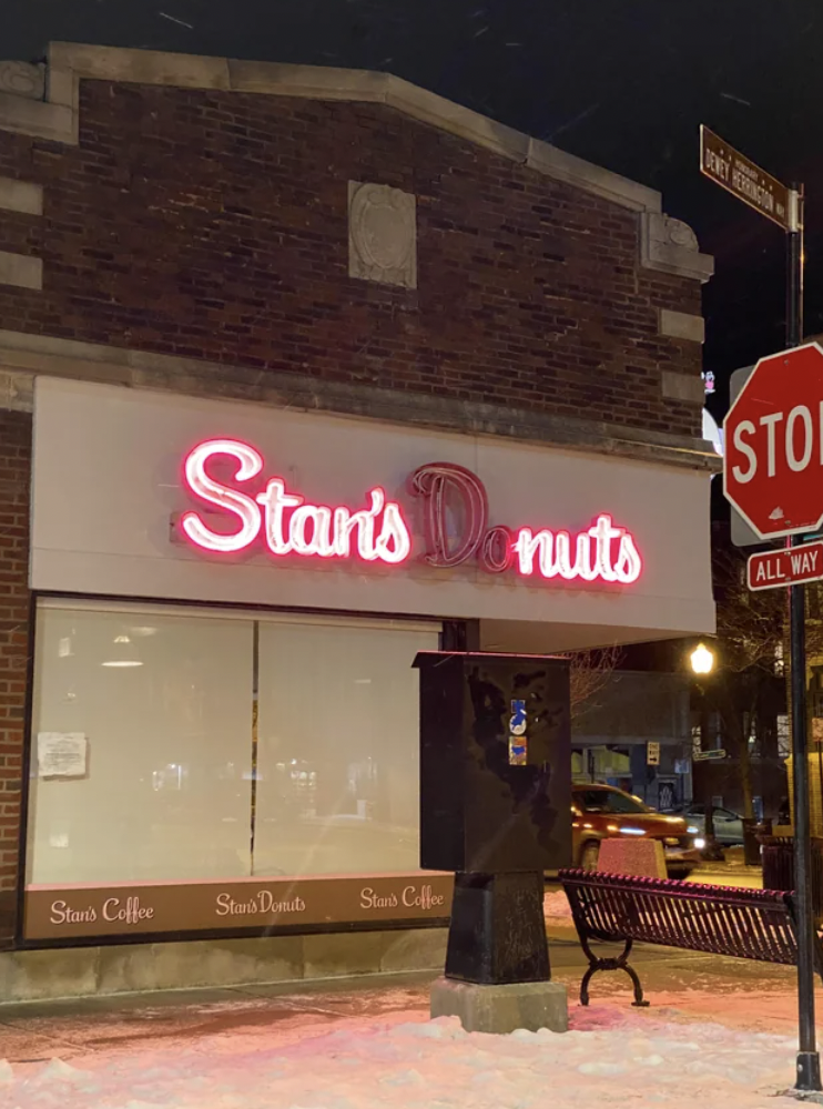 30 Burned-Out Bulbs That Made Neon Signs 100 Times Funnier