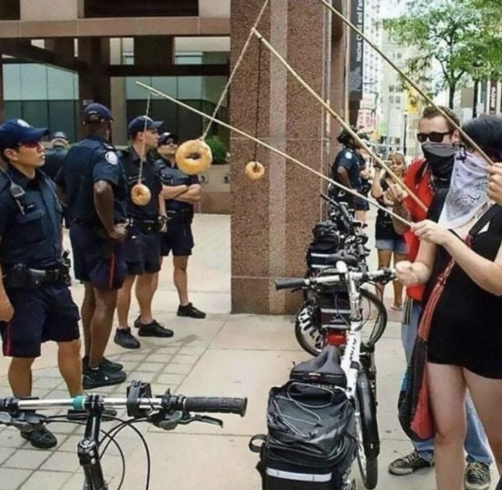 police donut protest