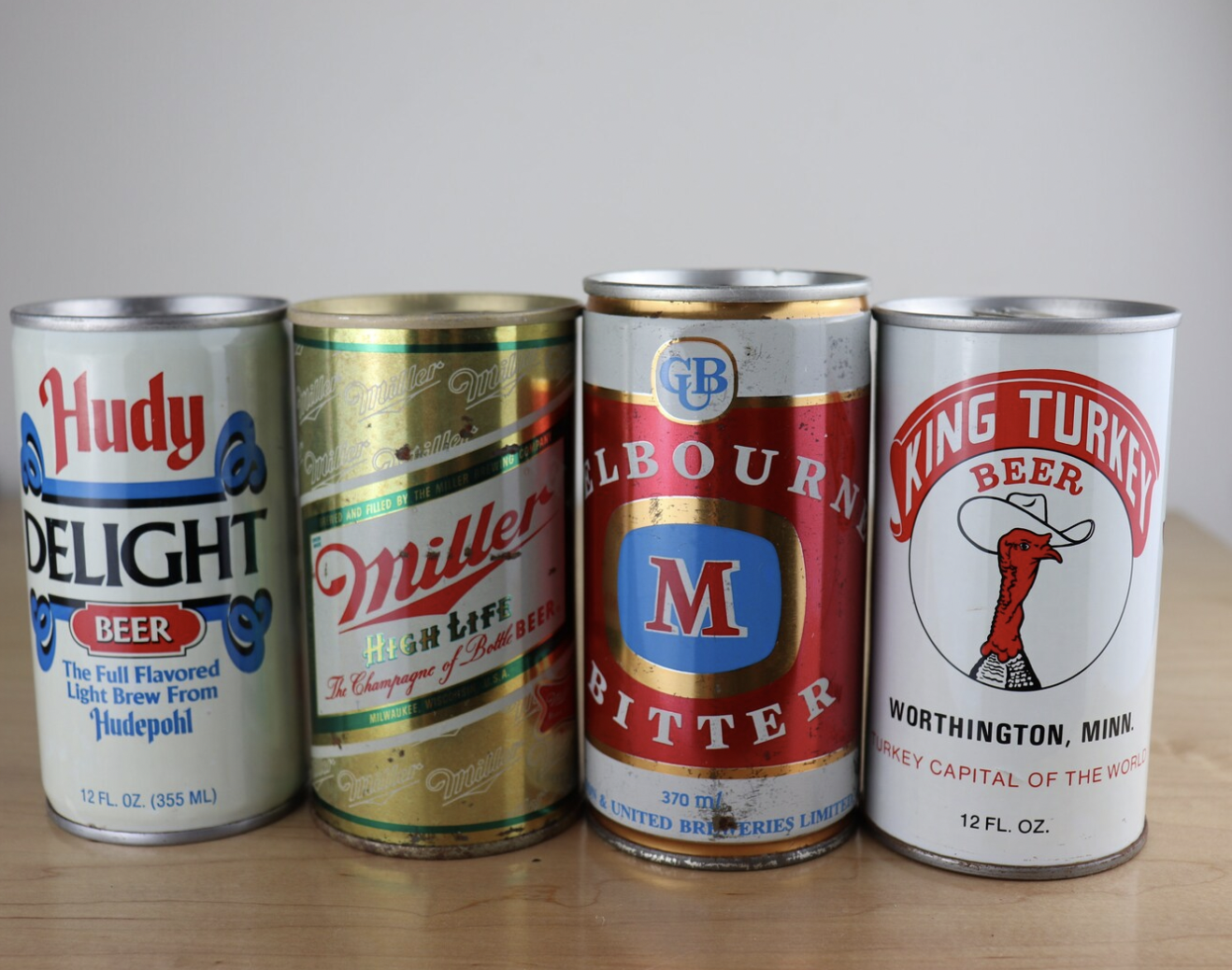 caffeinated drink - Hudy Delight Beer The Full Flavored Light Brew From Hudepohl 12 Fl Oz. 355 Ml Miller High Life The Champagne of B Be Gb Lbourn M Itter 370 United Breries Limit King Turke Beer Worthington, Minn Key Capital Of The Wor 12 Fl. Oz.