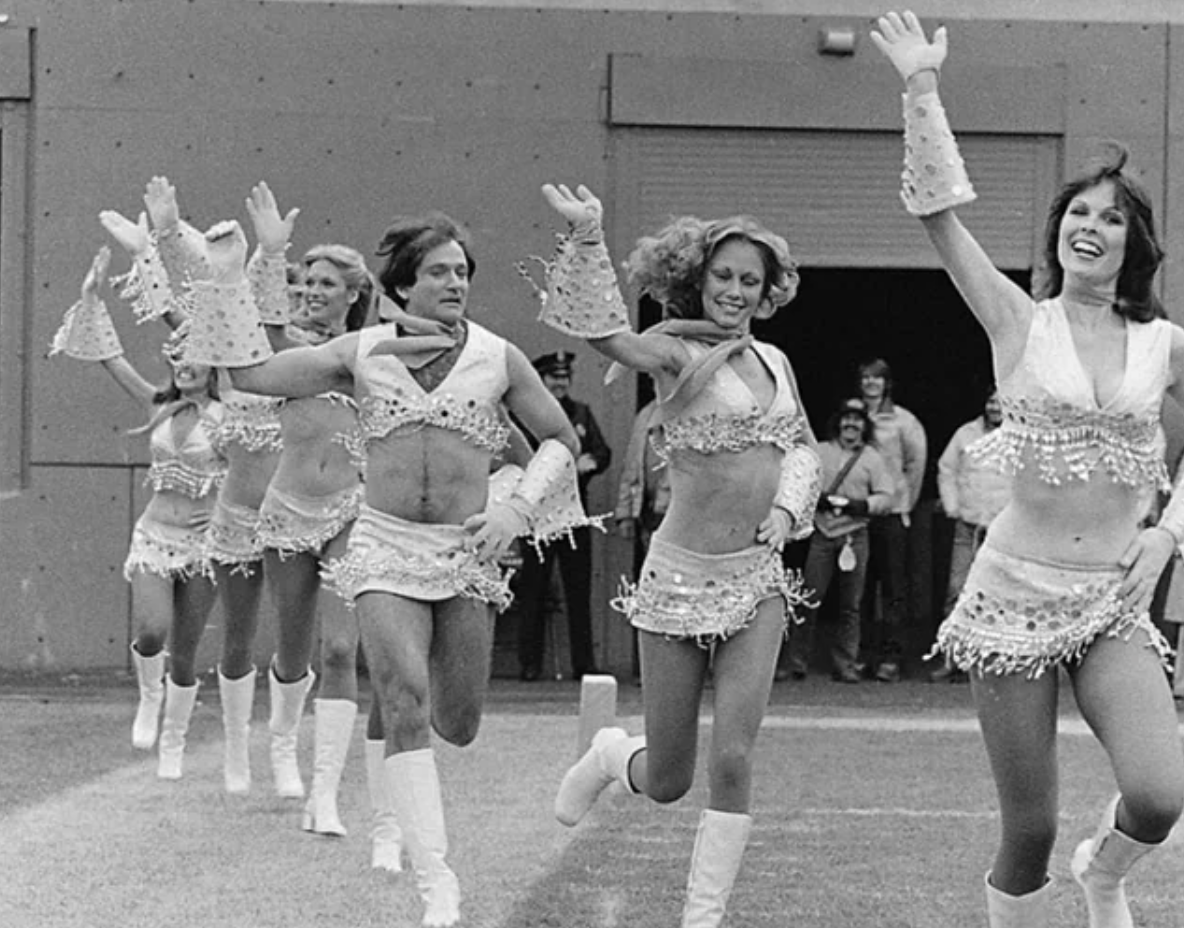 robin williams broncos cheerleader