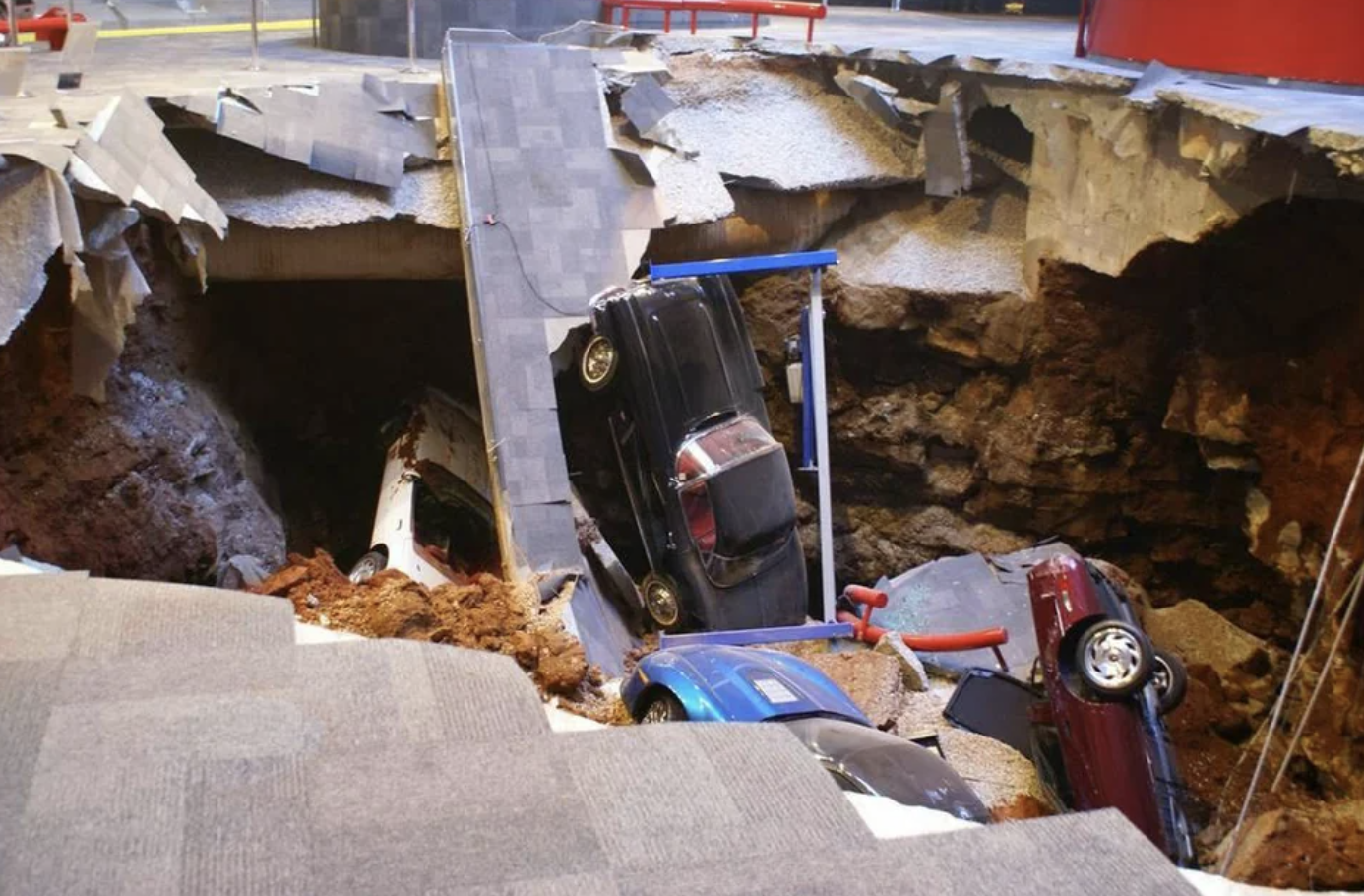 corvette museum sinkhole cause