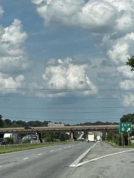 22 Titillating Pictures of Clouds That Look Like Something Else 