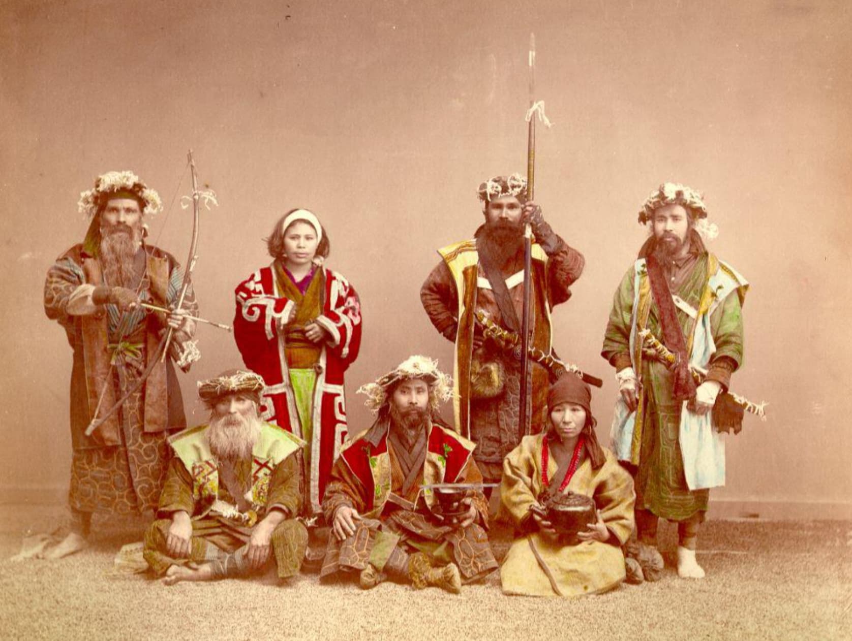 Коренные народы сахалина айны. Айны и японцы. Коренное население японии айны. Коренное население японии айны. Коренные жители японских островов айны.