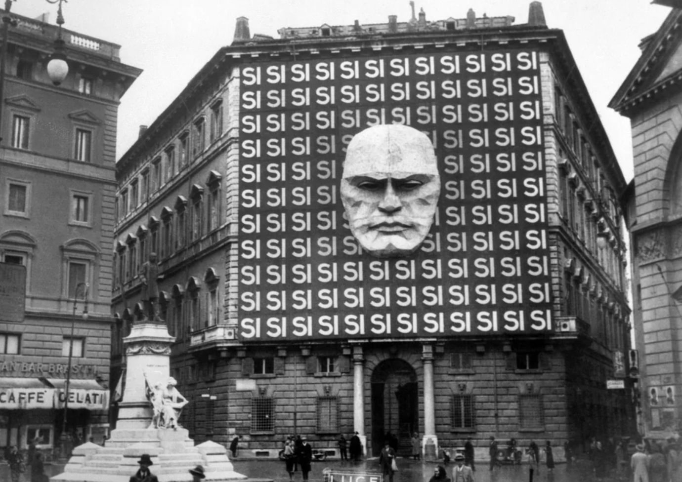 italy fascist building