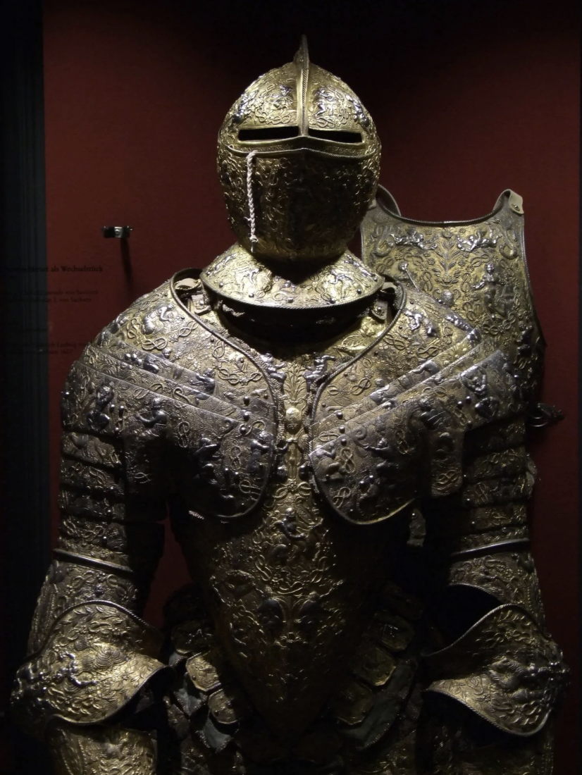 16th century suit of armor, Dresden Armory.