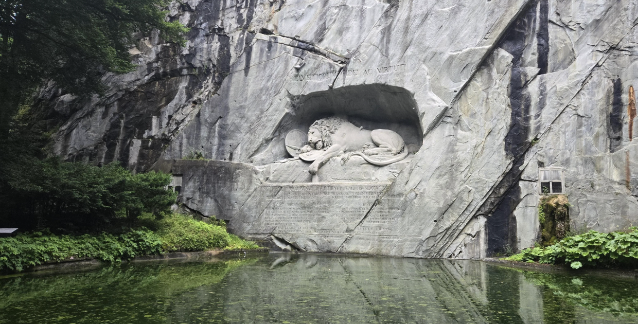 Lion Monument