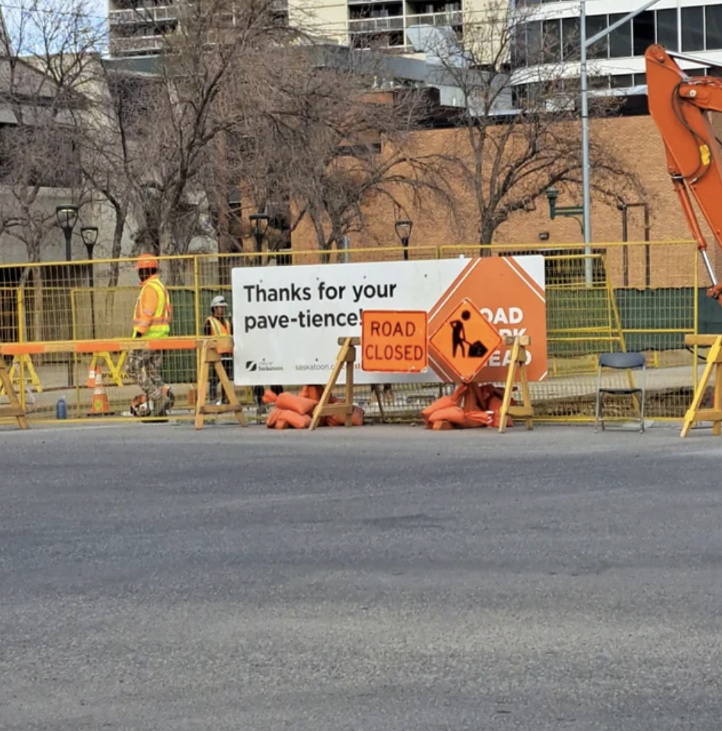 banner - Thanks for your pavetience! Ad Road Closed Er