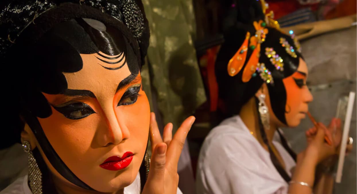 20 Fascinating Rituals and Traditions Around the World | eBaum's World