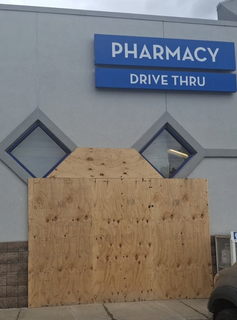 wall - Pharmacy Drive Thru