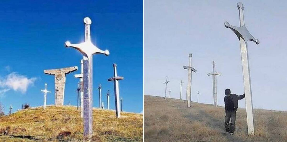 funny memes and cool pics - georgia sword monument