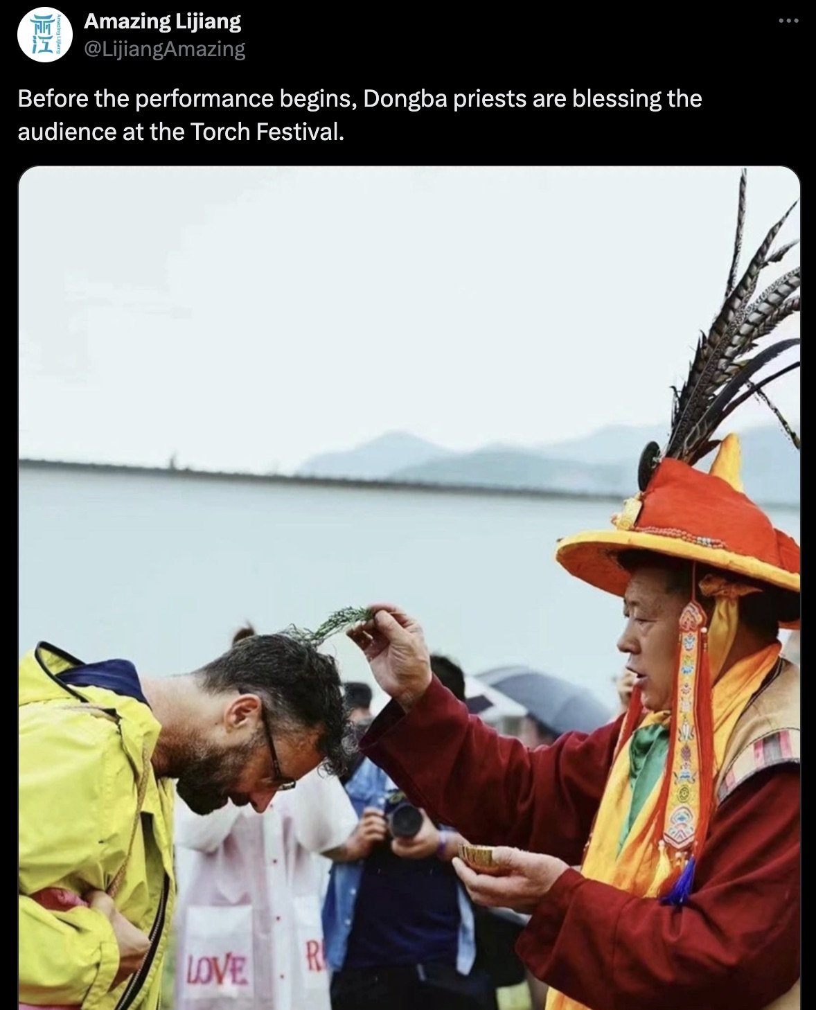 fun - H Amazing Lijiang Before the performance begins, Dongba priests are blessing the audience at the Torch Festival. Love R