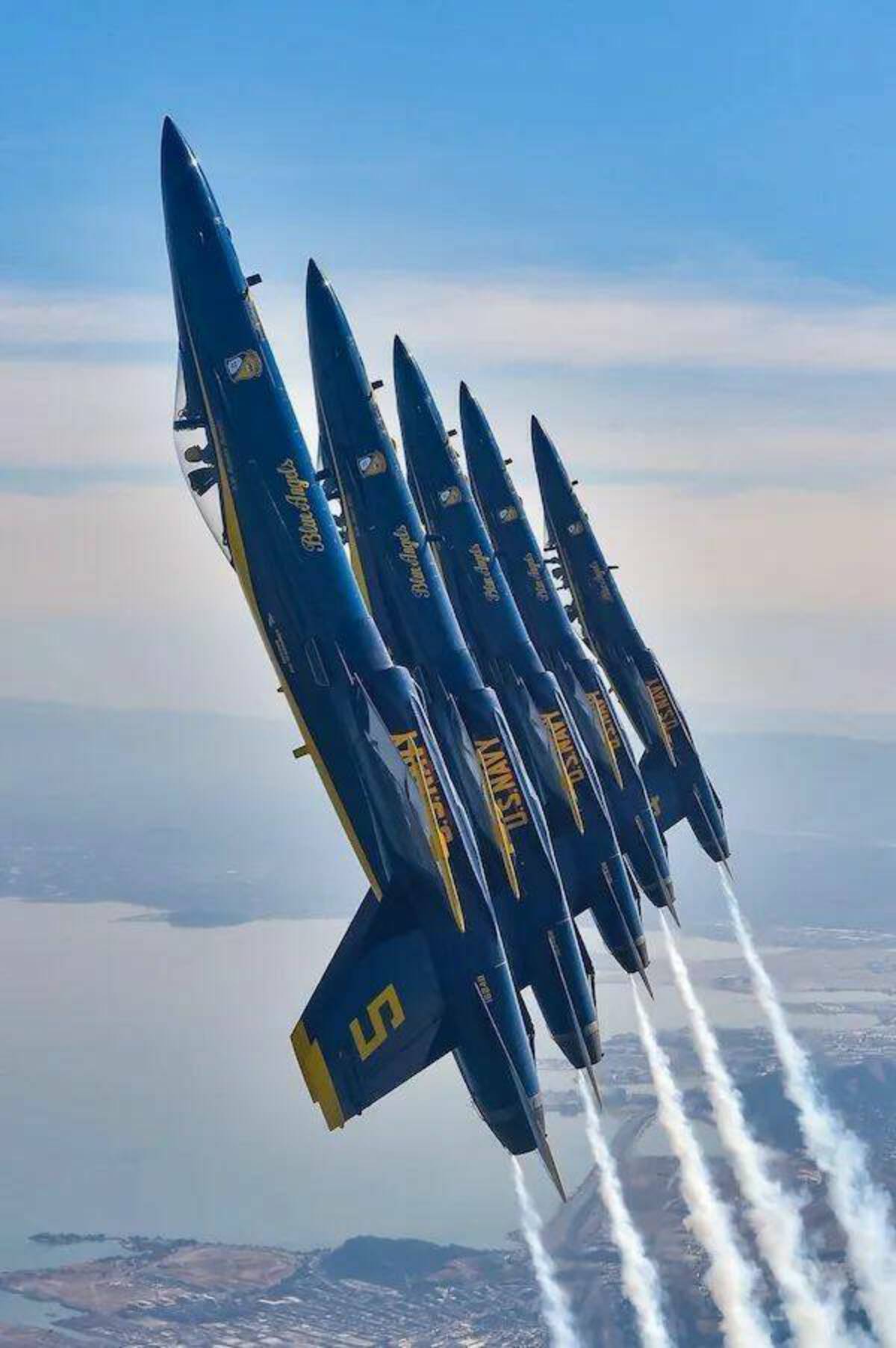 cool pics and fascinating photos - blue angels - 5 16240 Blue Angel's on U.S.Navy Blue Angel's Plan Angel's Miningds