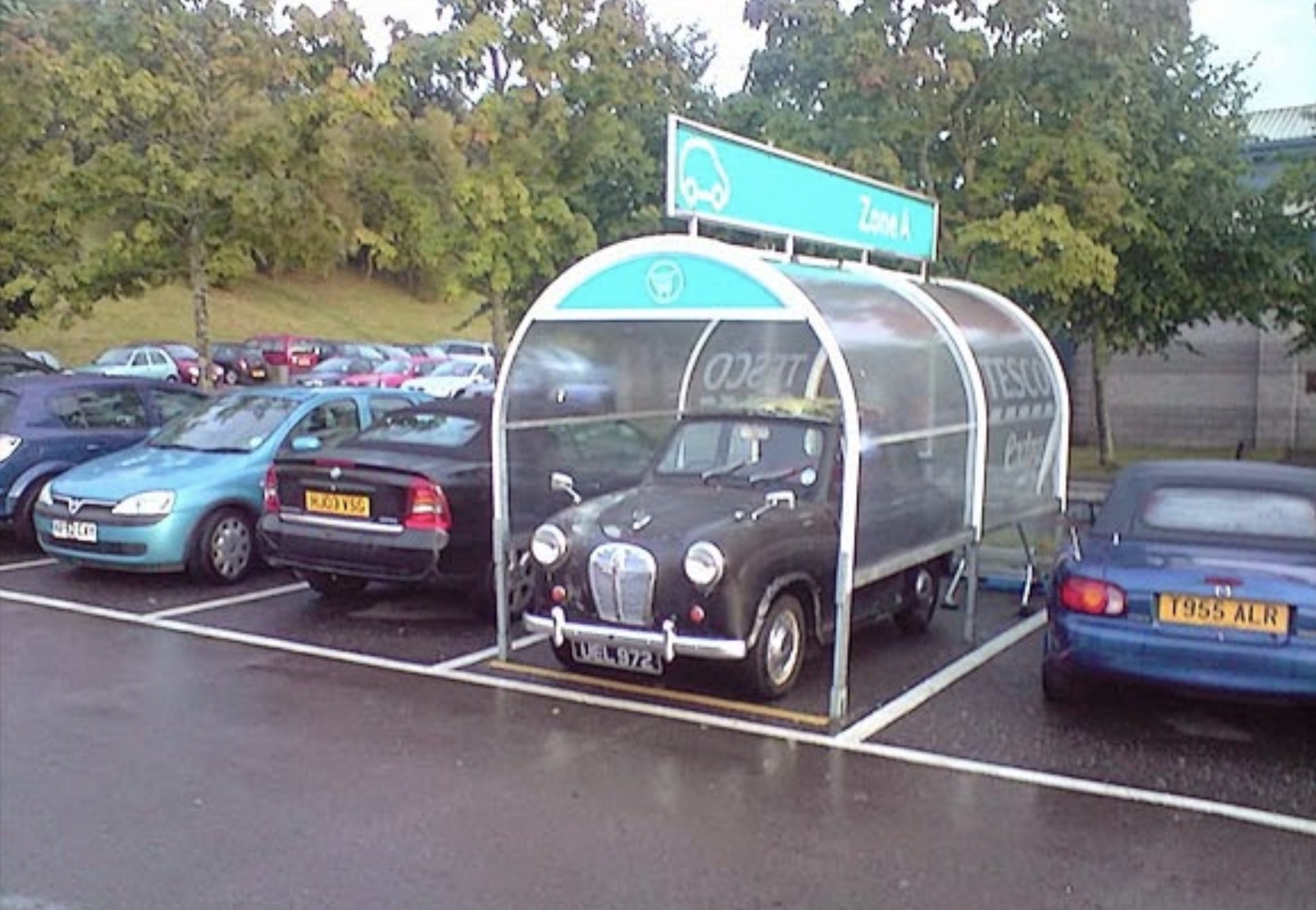 poor parking - Vel 9723 Zone A Tesco 1955 Alr