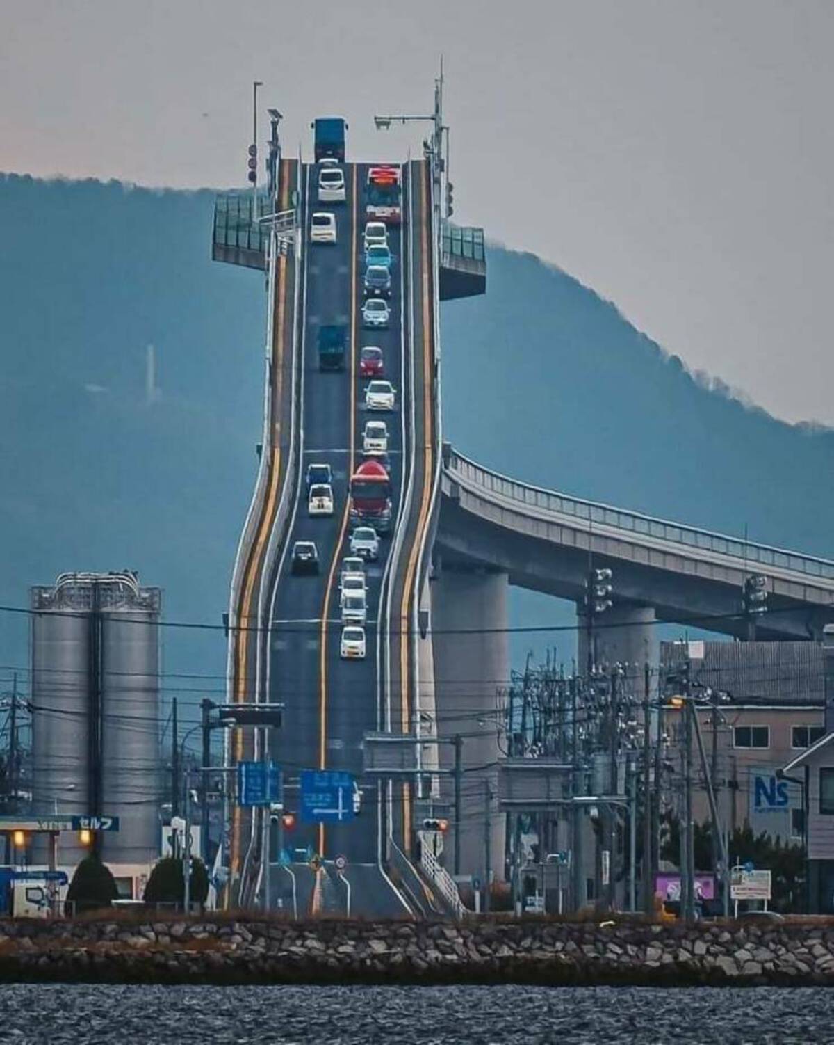 fun random photos - eshima ohashi bridge - Did 559 10000 c