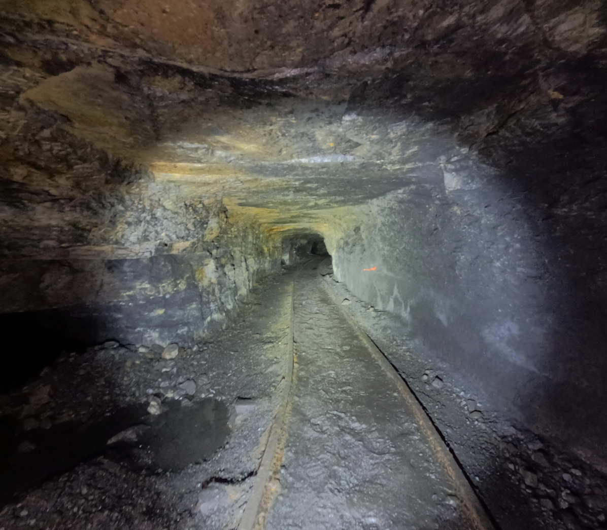 canal tunnel