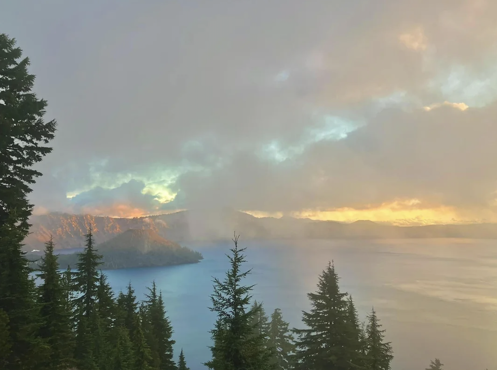 Crater Lake National Park, Oregon. 