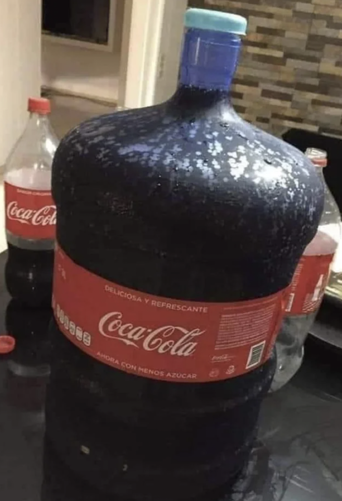 coca cola gigante meme