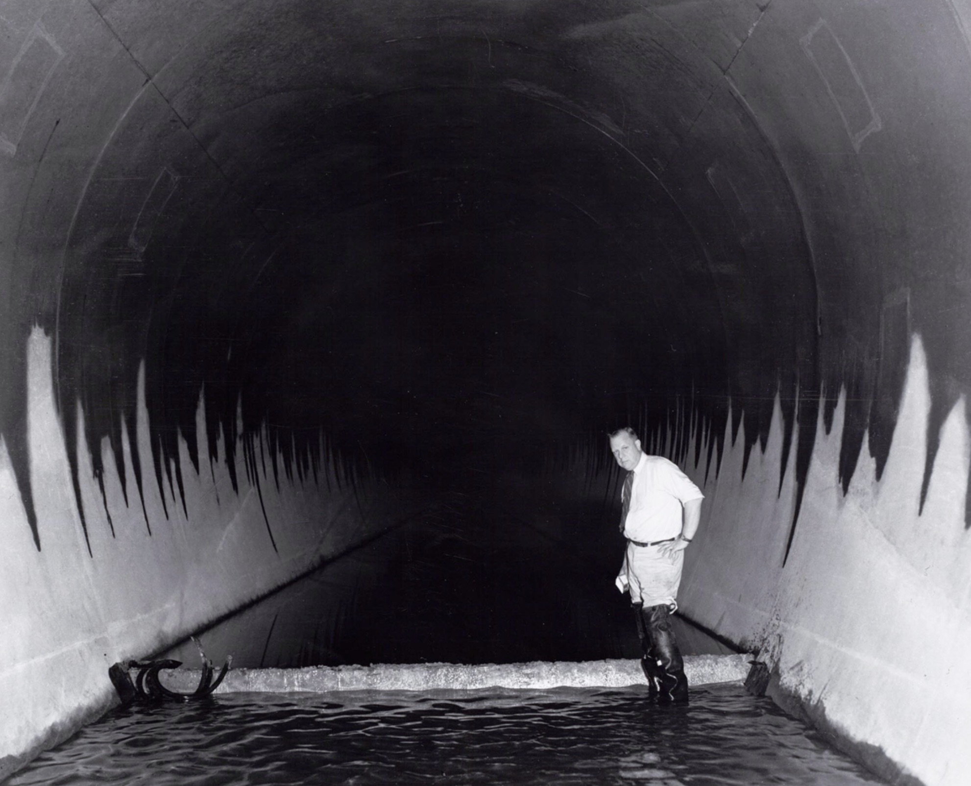 canal tunnel