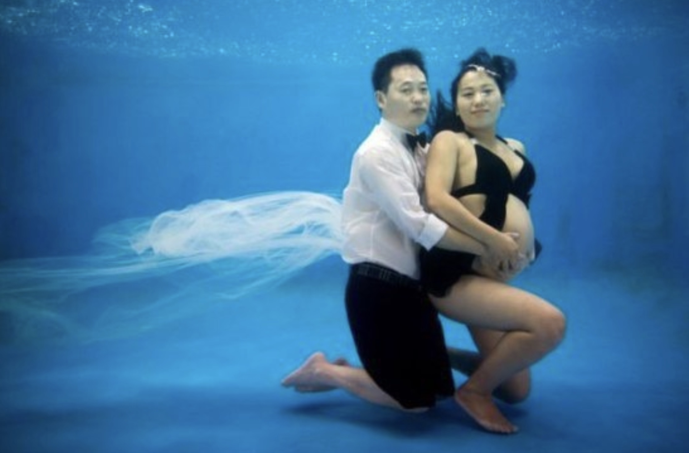 45 Highly-Questionable Pregnancy Announcement Photoshoots