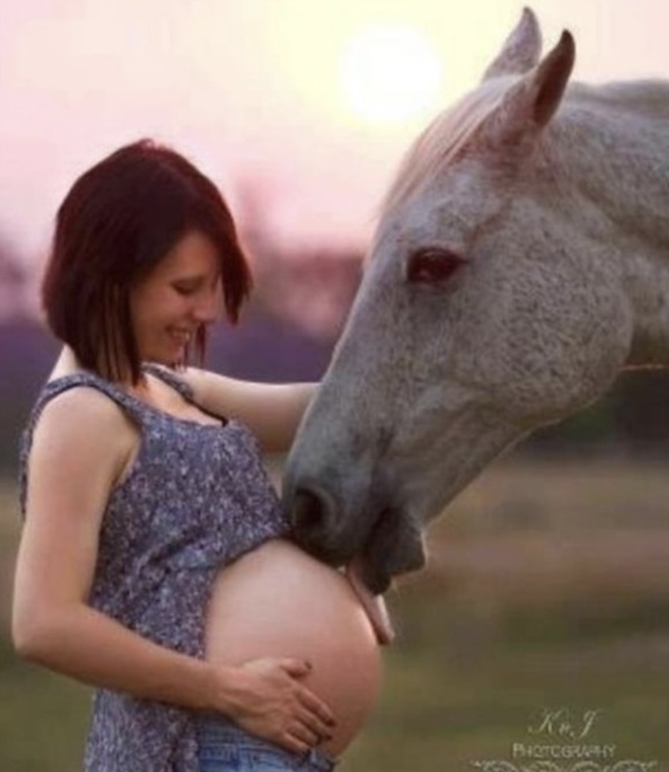 45 Highly-Questionable Pregnancy Announcement Photoshoots