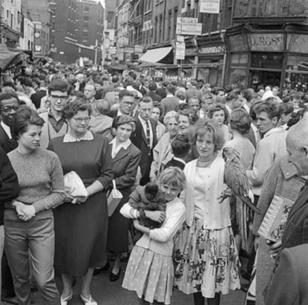 1960's petticoat lane market - Rost