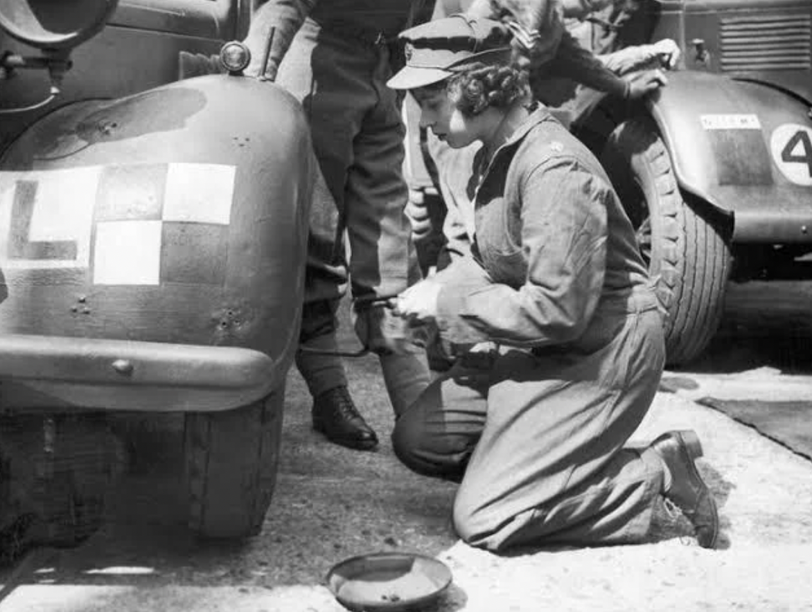 queen elizabeth mechanic - A