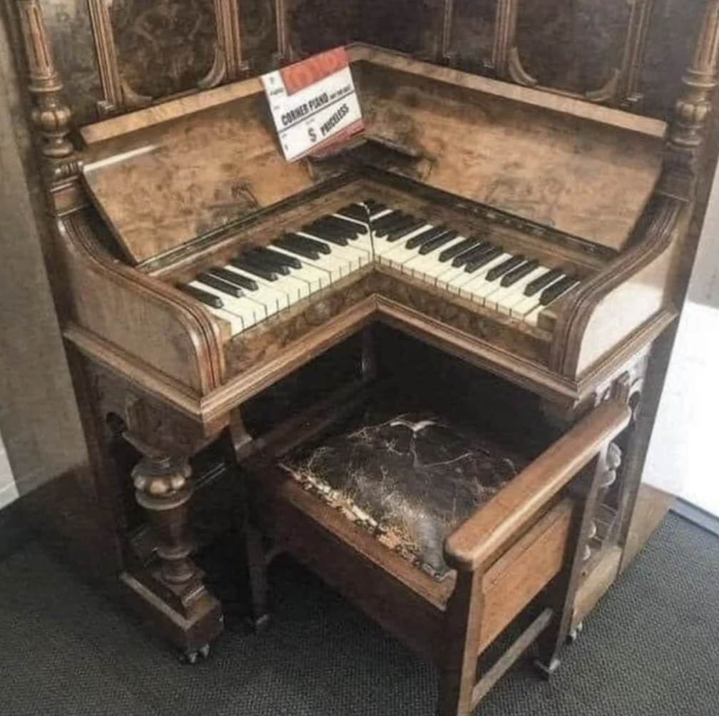 corner piano