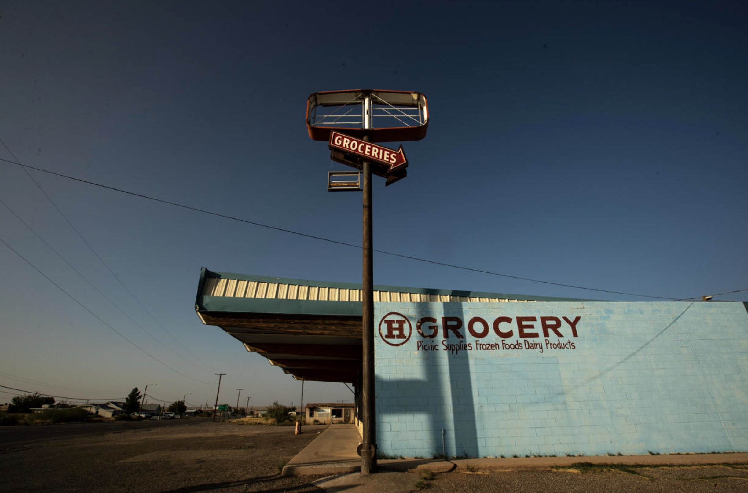 billboard - Groceries Hgrocery Picic Supplies Frozen foods Dairy Products