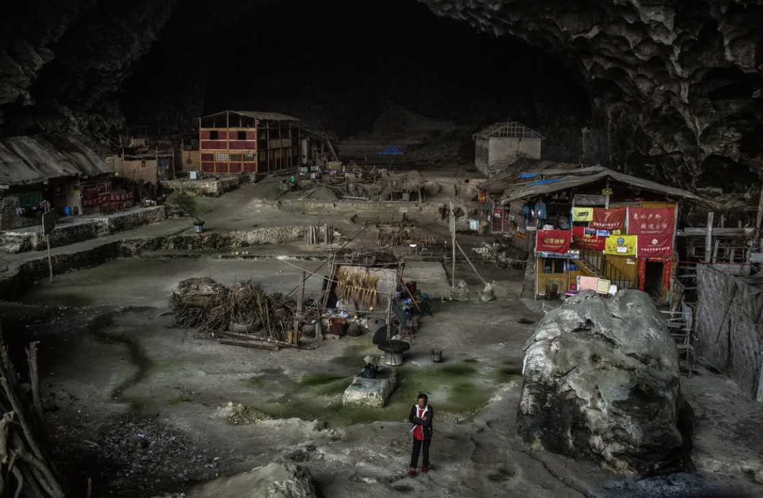 25 Photos of Zhongdong, China’s Last Cave Village