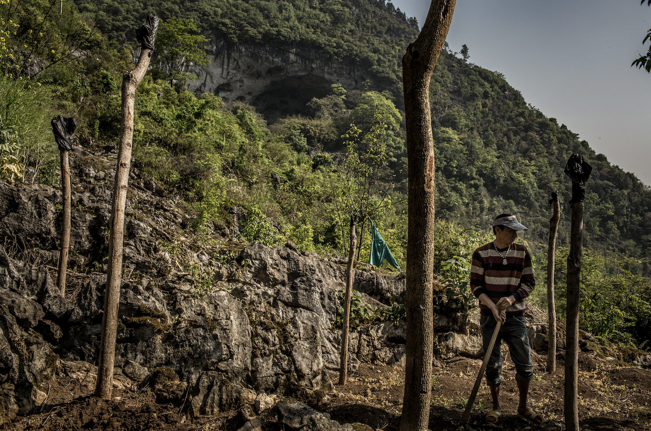 25 Photos of Zhongdong, China’s Last Cave Village