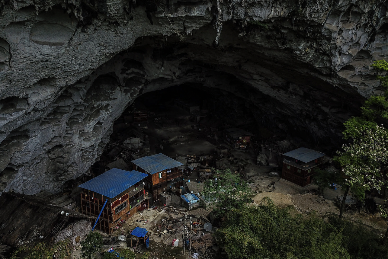 25 Photos of Zhongdong, China’s Last Cave Village