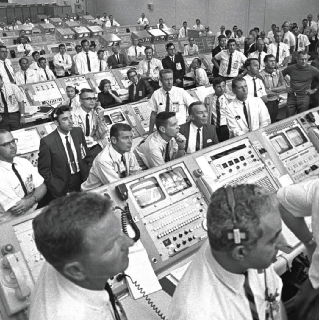 apollo 11 mission control - wwwwwww