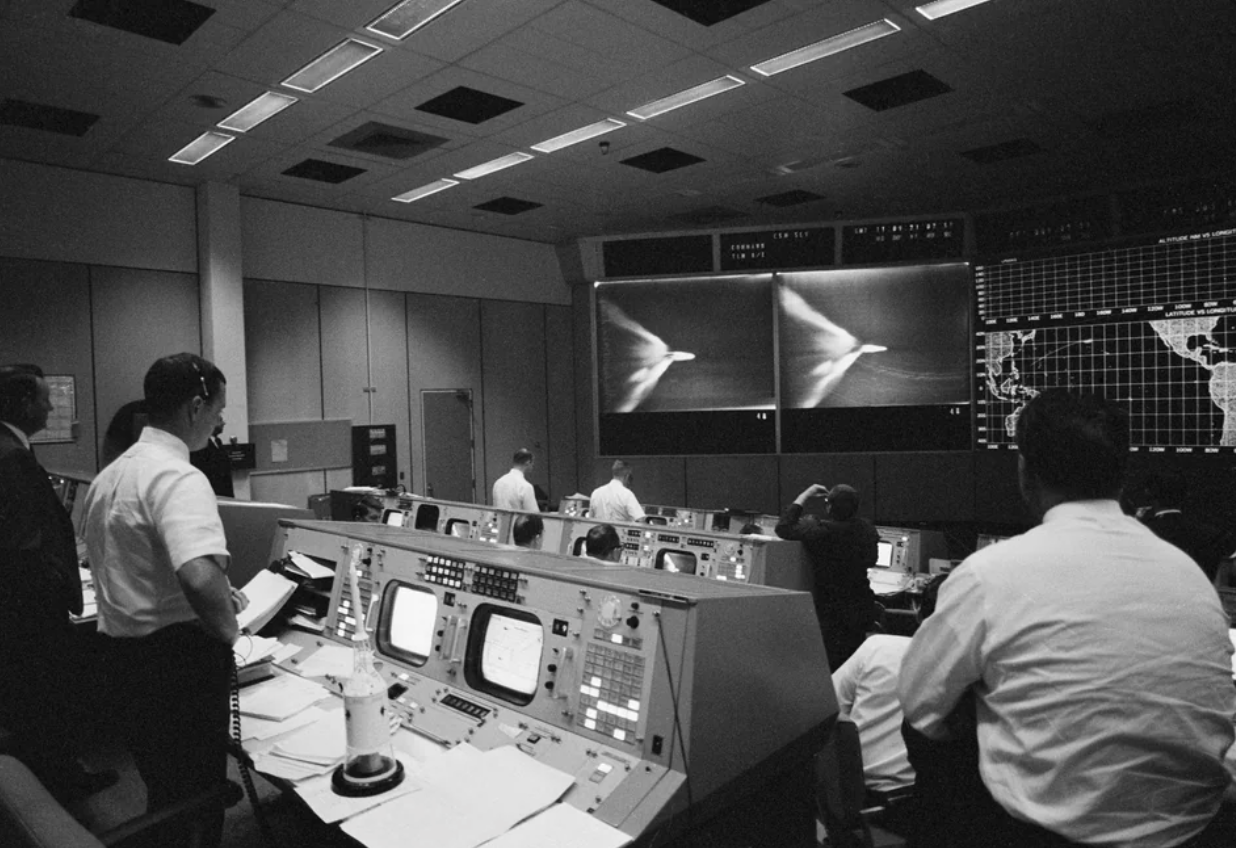 saturn v mission control