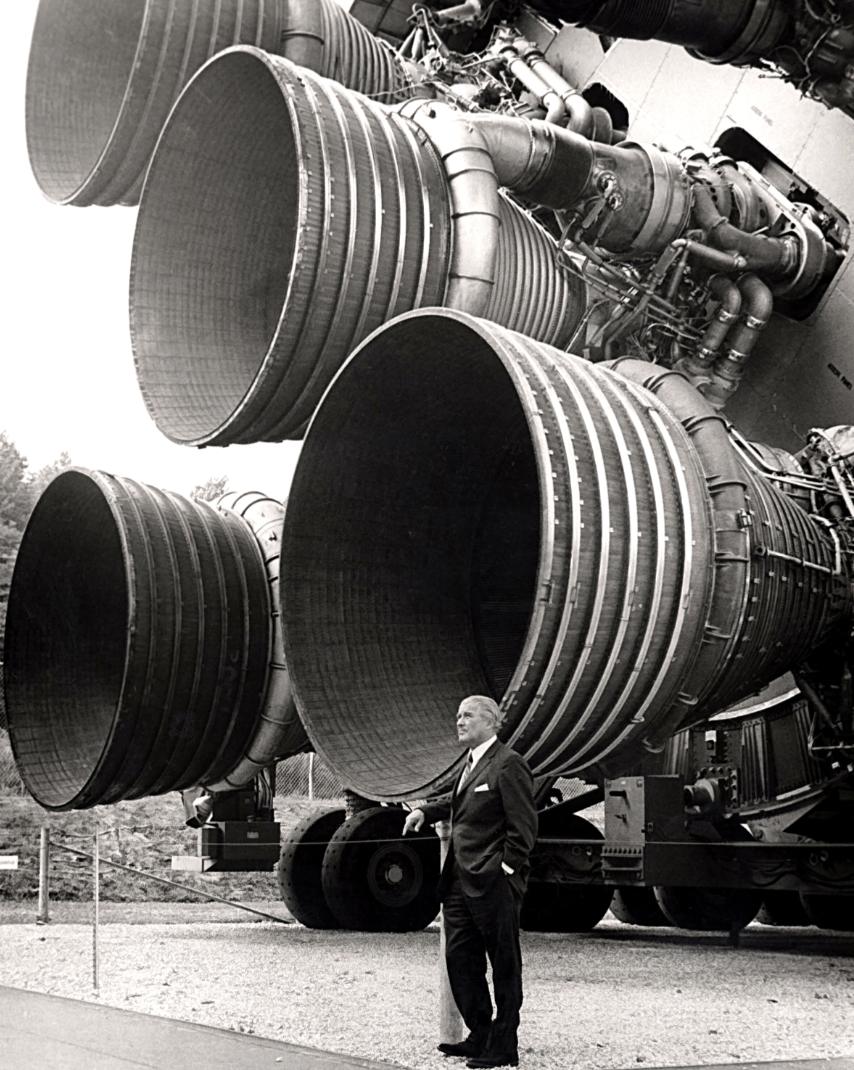 wernher von braun saturn v