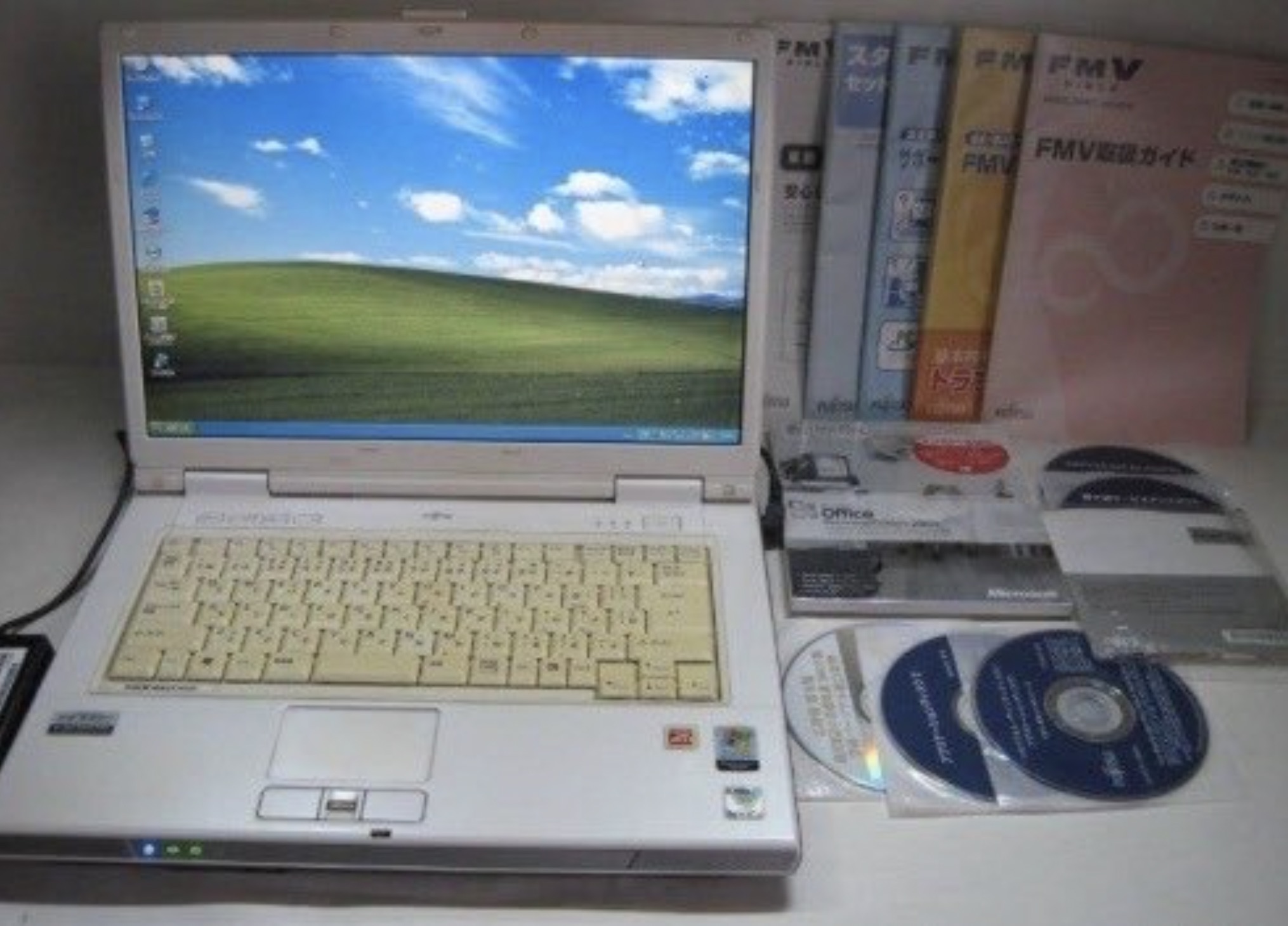 40 Photos of the 'Old Internet' We’ve Forgotten