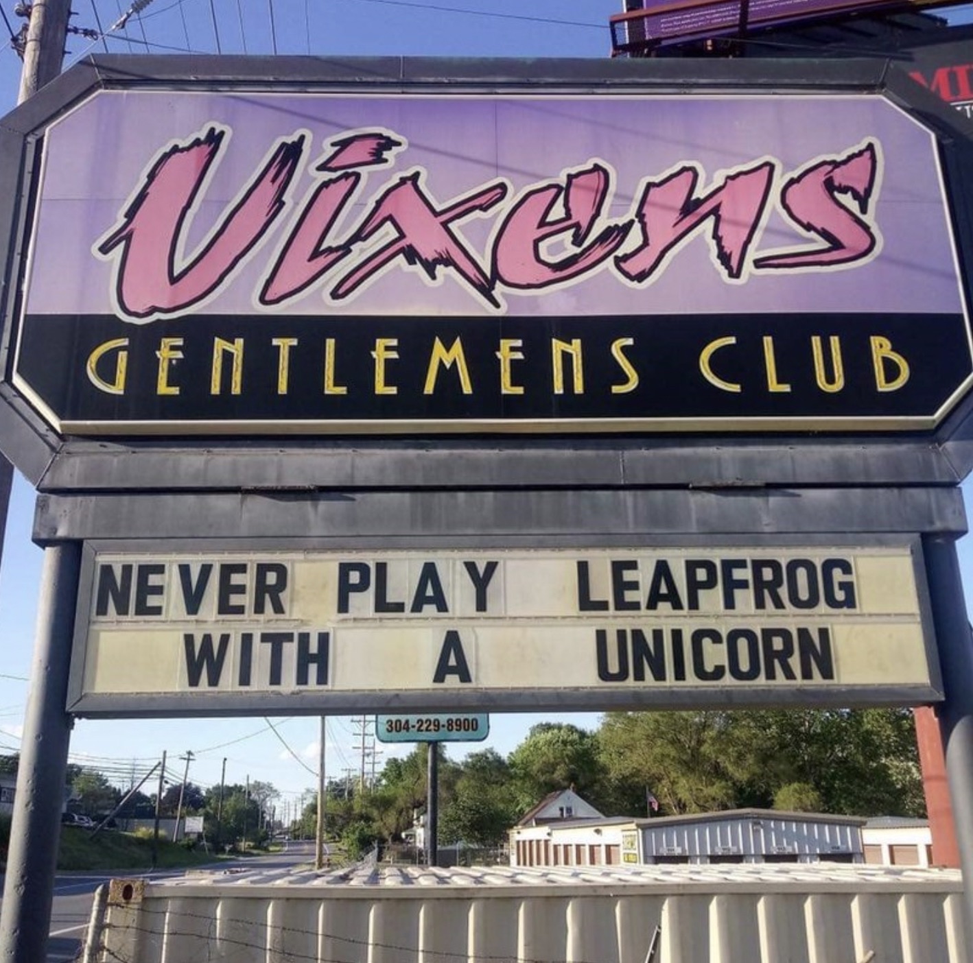 electronic signage - Vixens Gentlemens Club Mi Never Play Leapfrog With A Unicorn 3042298900