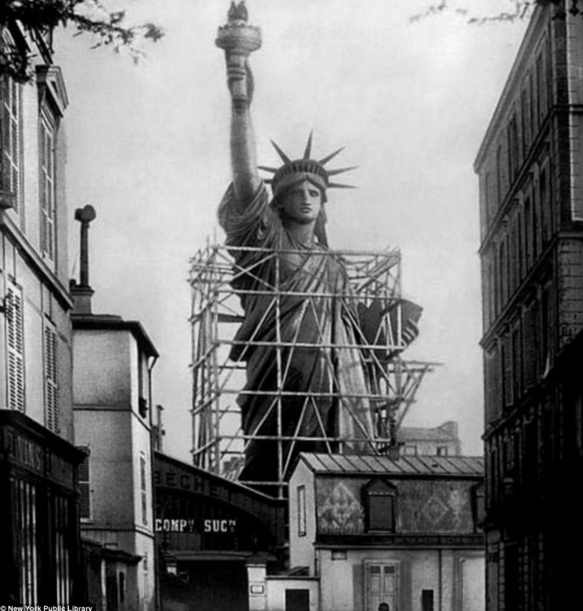 statue of liberty in paris - New York Public Library Reche Comp Suc